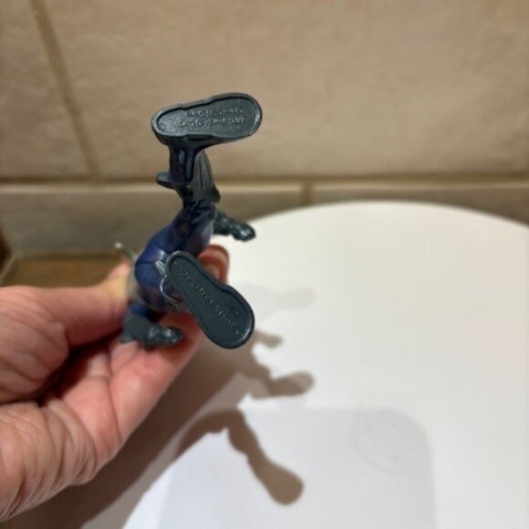 Adventures of Shark Boy Taylor Lautner 5" Shark Action Figure McDonalds 2005 - Picture 6 of 6